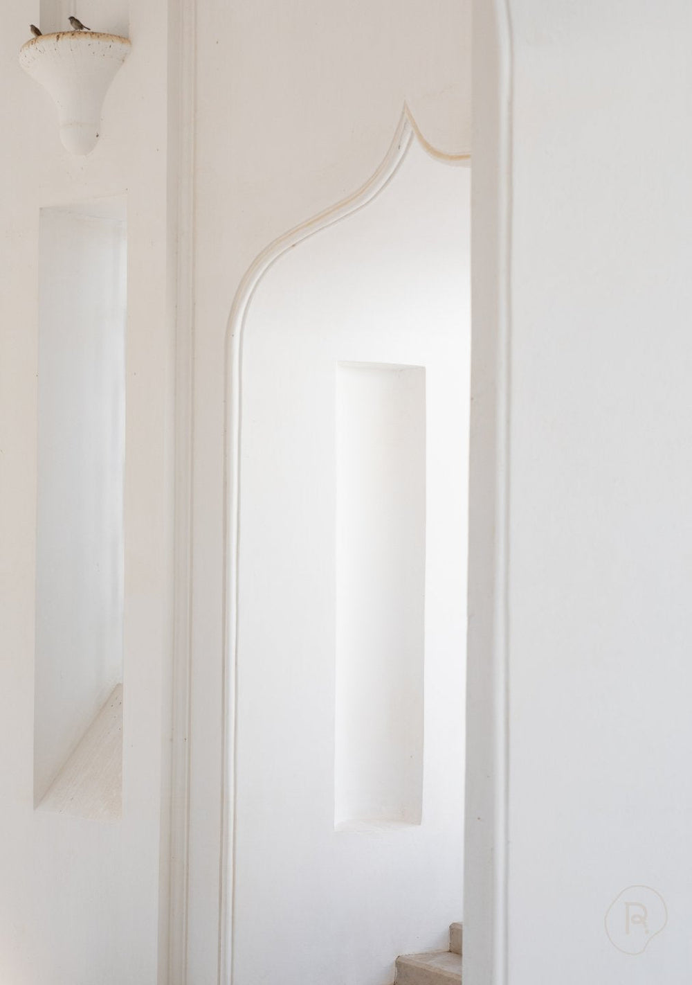 Stillness of Light Pure Reflection