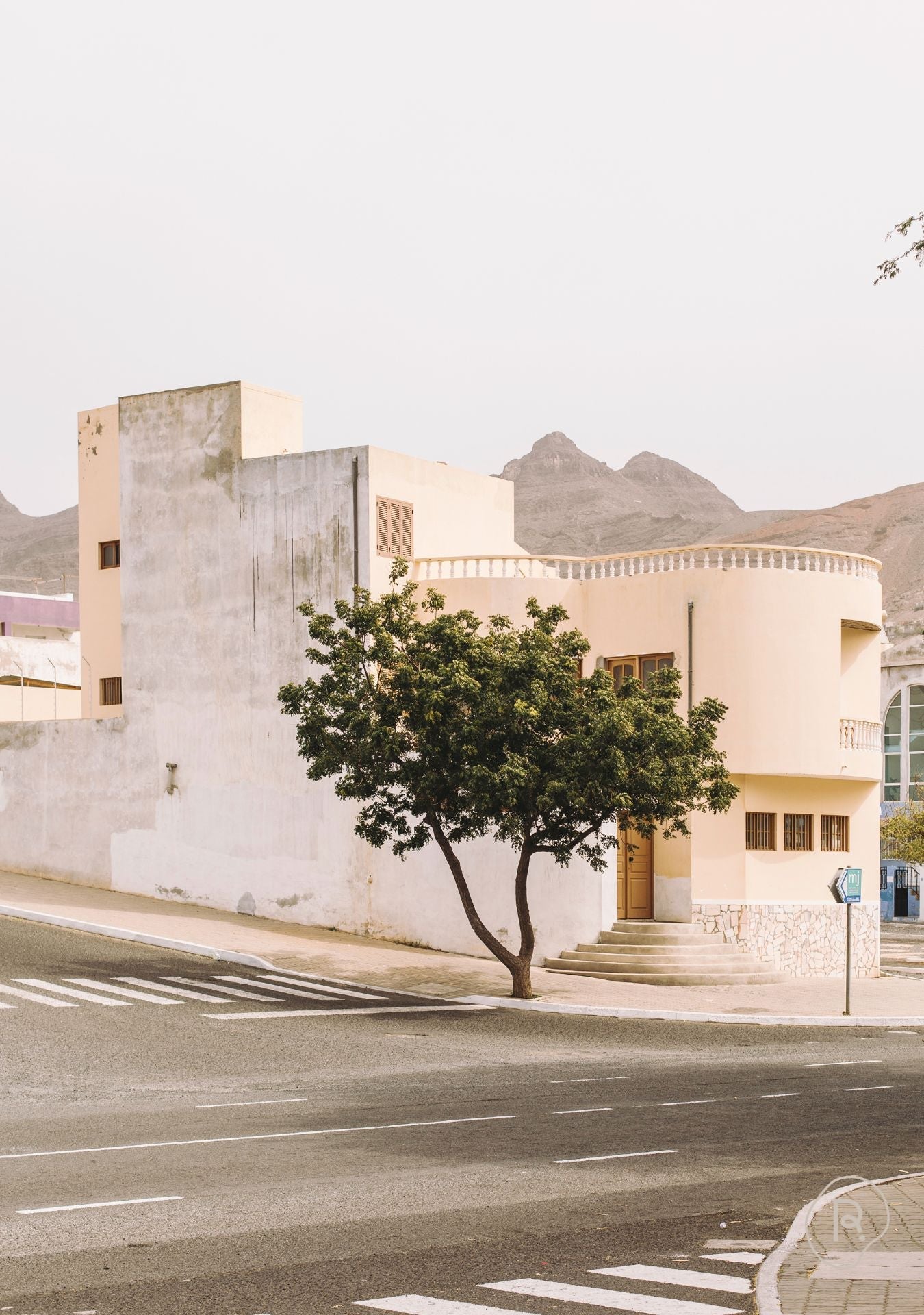 Urban Oasis Pure Reflection